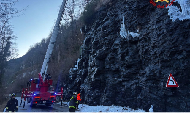 Candele di ghiaccio “pericolanti”, strada chiusa in Valle Antigorio