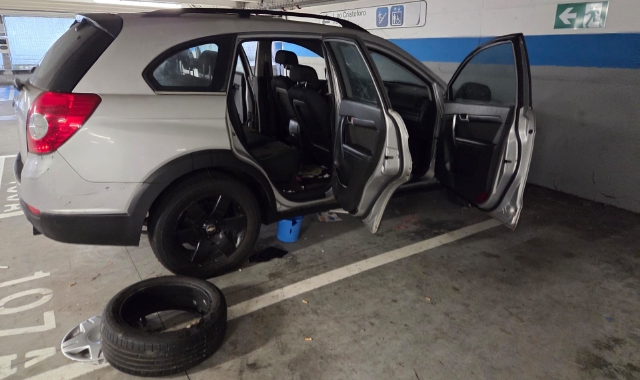 Auto fatta a pezzi al Seprio Park