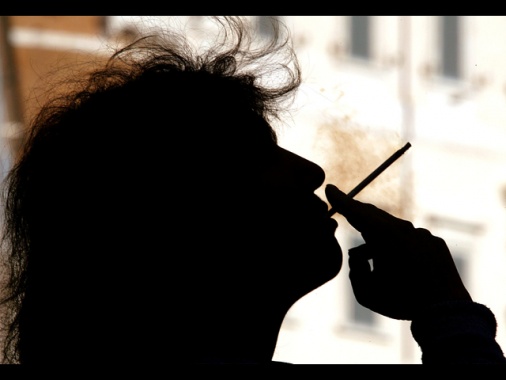 Tumore ai polmoni e fumo, segnali positivi per le donne in Ue