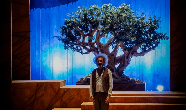 Simone Cristicchi è Franciscus