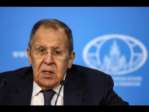Lavrov denuncia la 'legge del più forte' nei rapporti internazionali