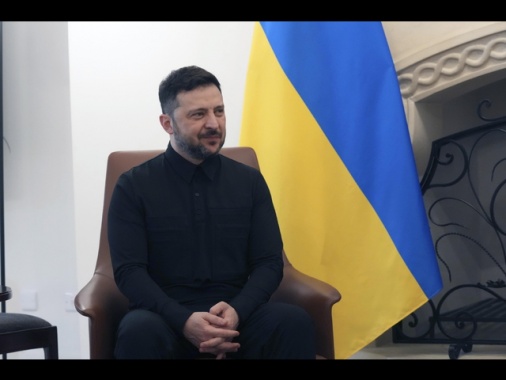 Zelensky, andrò a Davos se documenti su ricostruzione e garanzie saranno pronti