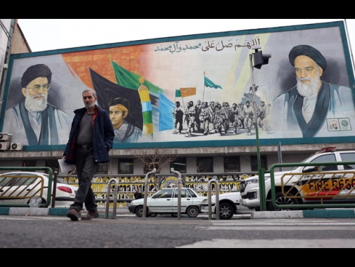 Il Parlamento iraniano minaccia, 'un attacco a Khamenei innesca la jihad'