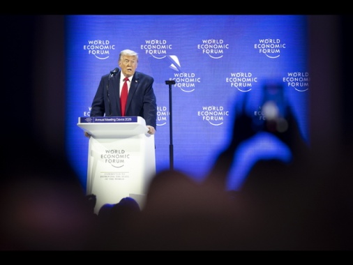 Trump, gli Usa sono stati trattati molto male dalla Nato