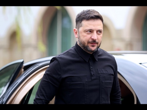 Kiev, 'Zelensky è in Ucraina non a Davos come dice Trump'