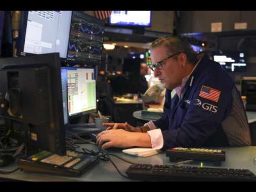 Wall Street apre in rialzo, Dj +0,71%, Nasdaq +0,95%