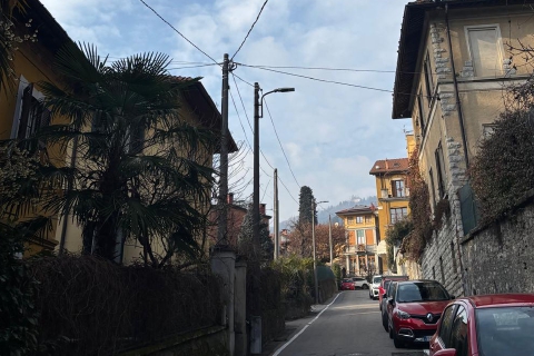 Raid nella villa sotto il Sacro Monte: porta scardinata a calci