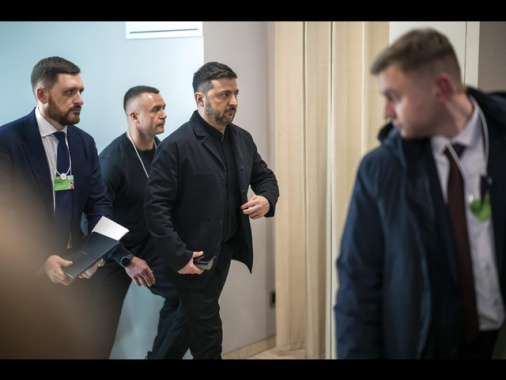 Zelensky, negli Emirati la questione chiave dell'Ucraina Orientale