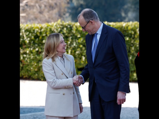 Merz, Ue si difenderà dai dazi con tutti gli strumenti possibili