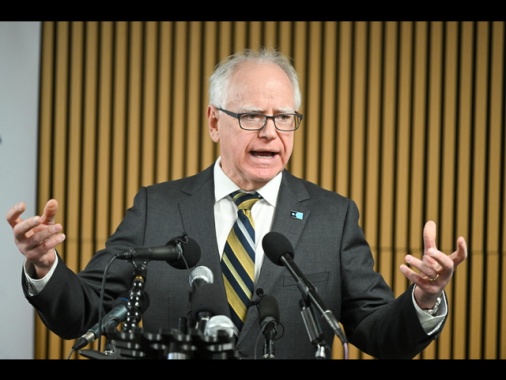 Walz, Trump valuterà riduzione agenti Ice in Minnesota