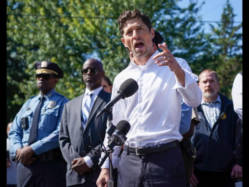 Il sindaco di Minneapolis, alcuni agenti federali andranno via domani