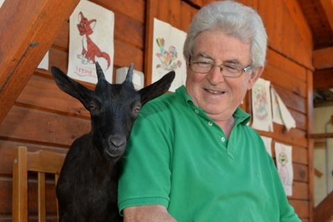 Domani a Luino l’addio a Giancarlo Galli, l’angelo degli animali