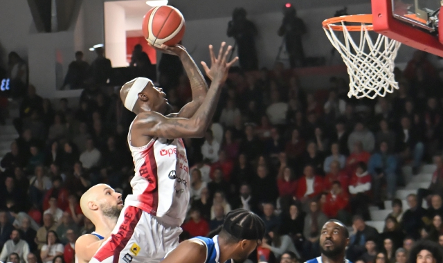 Moore autore di 15 punti nella vittoria contro Brescia  (Foto Angelo Puricelli)