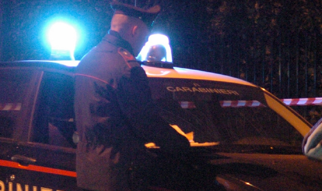 Alcol e botte: sfigurato con le unghie