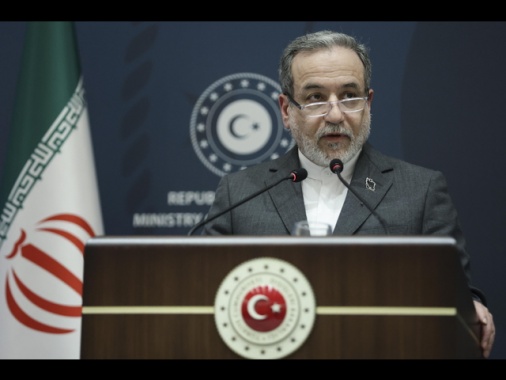 Araghchi, 'non ci piegheremo alle minacce degli Usa'