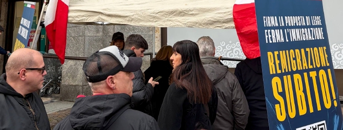 Remigrazione, raccolte 186 firma in piazza a Gallarate