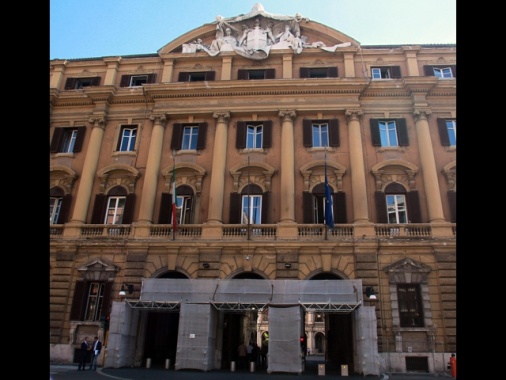 Lo spread tra Btp e Bund tedeschi apre in rialzo a 60,7 punti