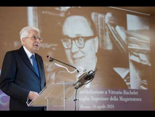 Mattarella, Bachelet fu contro terrorismo senza cedere a misure straordinarie