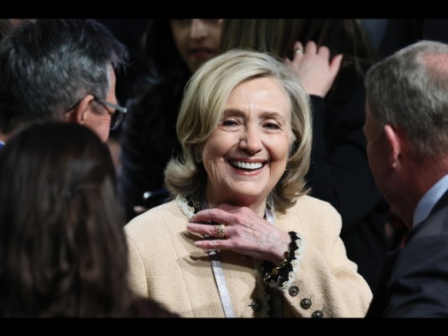 Hillary ribadisce, 'non conoscevo Epstein, voglio che la verità venga fuori'