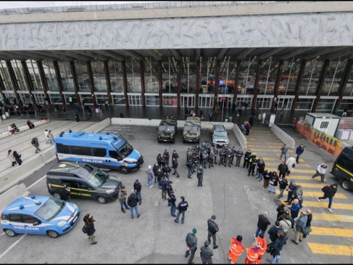 Furti a Termini: ex cassiera, 'fatto errori ma non mi sono arricchita'