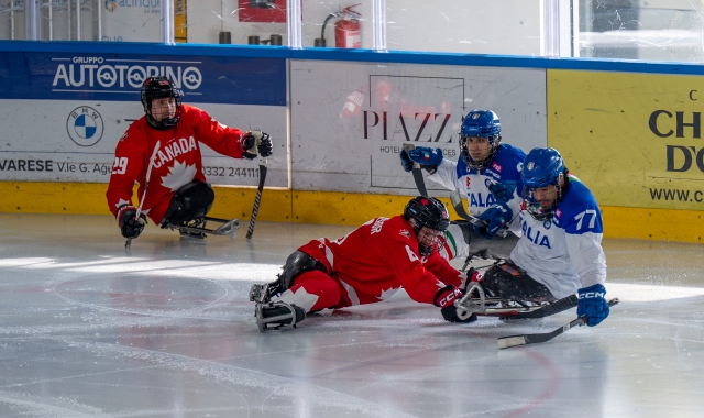 Sfida tra Italia e Canada a Varese: vince lo sport