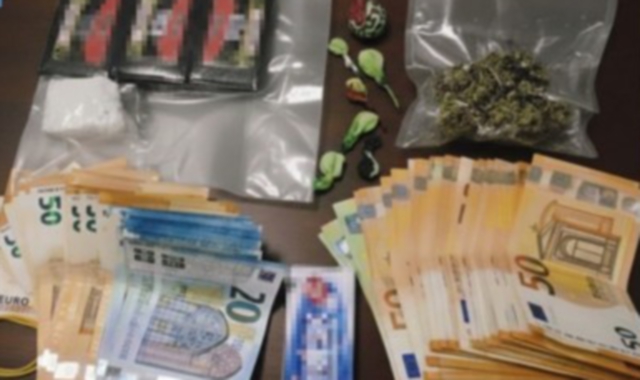 Droga e contanti in autostrada: arrestato 24enne