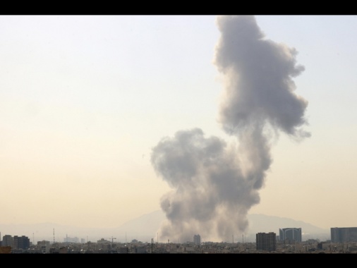 Israele, 'circa 200 caccia impiegati in attacchi su 500 obiettivi in Iran'