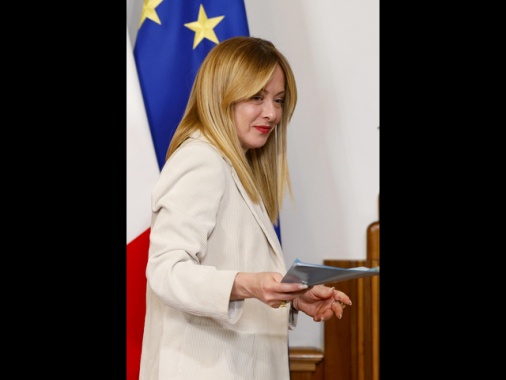 Meloni ai leader del Golfo, ingiustificabili gli attacchi ai vostri Paesi