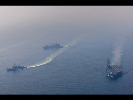 Usa, 'la portaerei Lincoln non è stata nemmeno sfiorata'