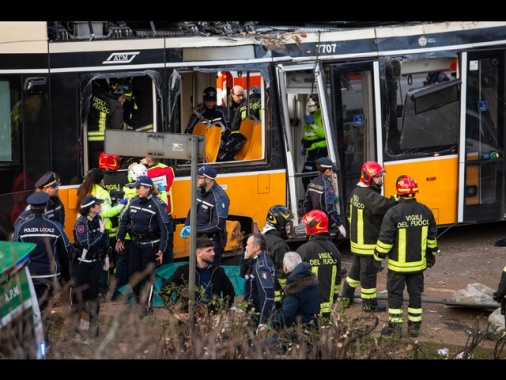 Indagato il tranviere e sequestrate le conversazioni con la centrale operativa