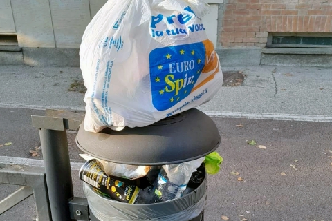 Abbandonano rifiuti: dieci nei guai a Besozzo