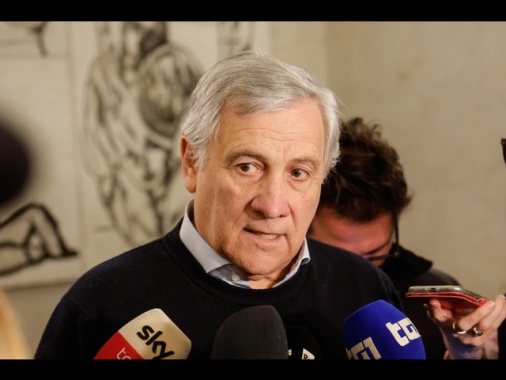 Tajani, governo crede in diplomazia per l'Iran, anche quando è difficile