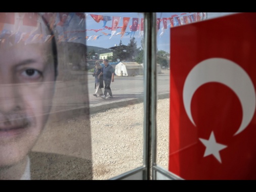 Fonte Ankara, 'Turchia non era obiettivo del missile iraniano ma base a Cipro'