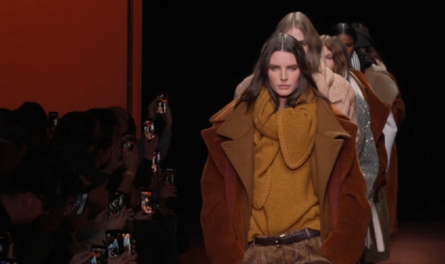 Una foto iconica della famiglia Missoni al completo e  la  pagina di Prealpina con i rumors sulla vendita 