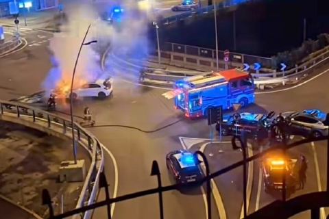 Ignora l’alt e si schianta: «Sono pentito»