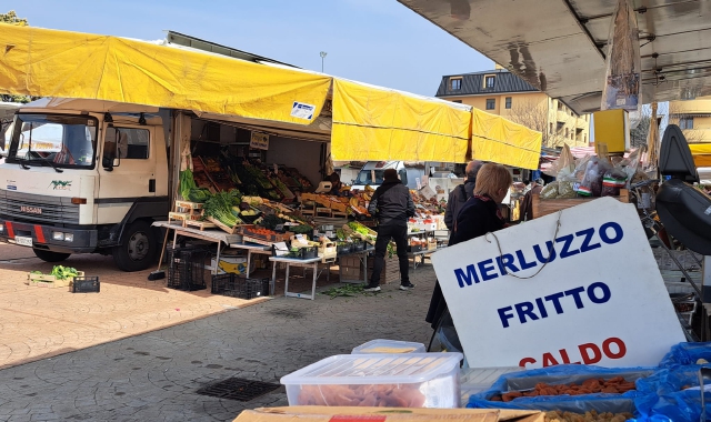 Inizialmente i cassoni avrebbero dovuto essere posizionati in piazza del mercato