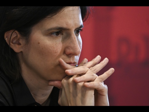 Schlein al governo, 'extragettito Iva per abbassare accise benzina'