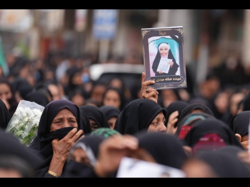 Trump, 'il bombardamento sulla scuola fatto dall'Iran'