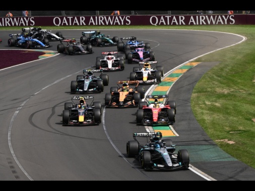 F1: Australia; Russell 'una gran battaglia all'inizio con la Ferrari'