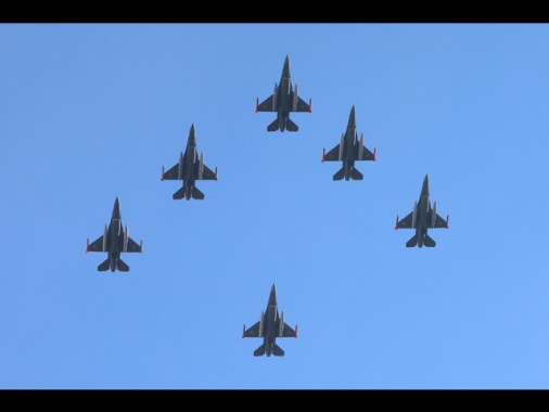 La Turchia schiera sei caccia F-16 e difesa aerea a Cipro Nord