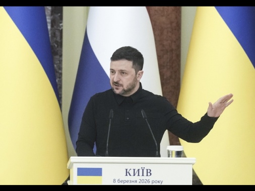 Zelensky, '11 Paesi ci hanno chiesto aiuto contro i droni iraniani'