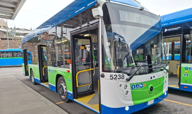 Altri quattro bus elettrici sulle strade di Varese