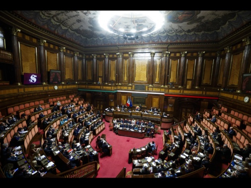 Meloni, pronti ad aumentare tasse a chi specula sui carburanti