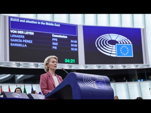 Von der Leyen, '10 giorni di guerra costati all'Ue 3 miliardi per energia'