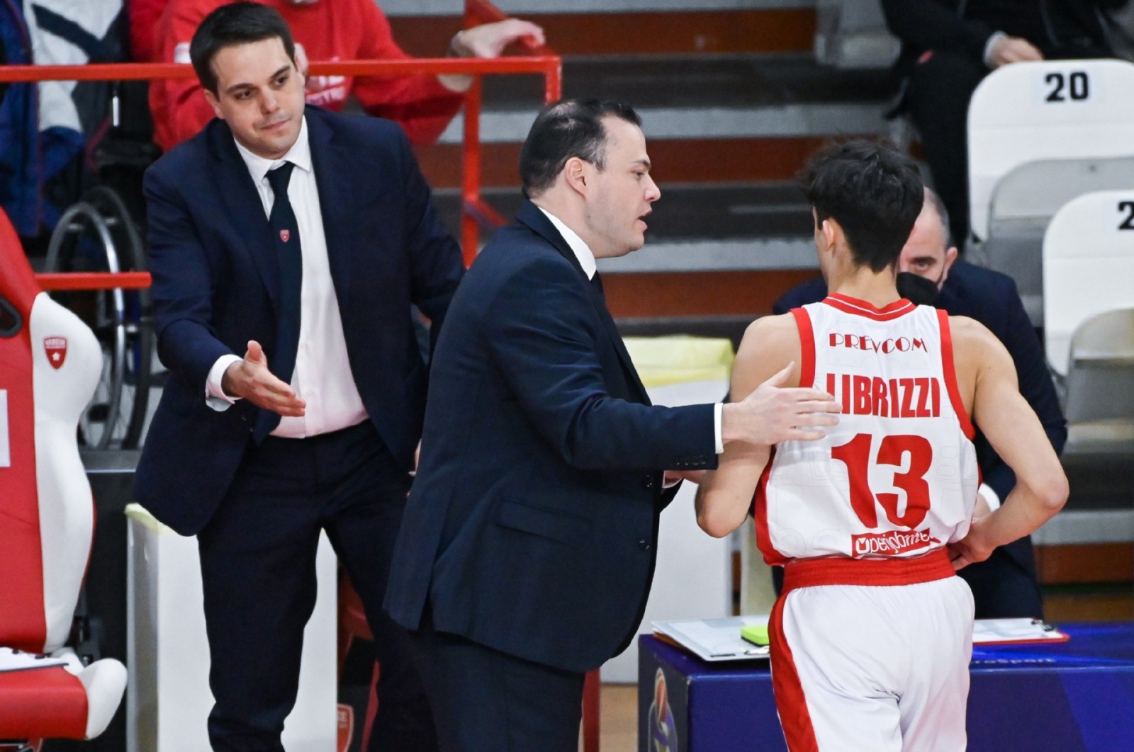 VARESE BASKET SERIE A OPENJOBMETIS PALLACANESTRO VARESE VS. VIRTUS SEGAFREDO BOLOGNA NELLA FOTO JOHAN ROIJAKKERS - ANTHONY BEANE