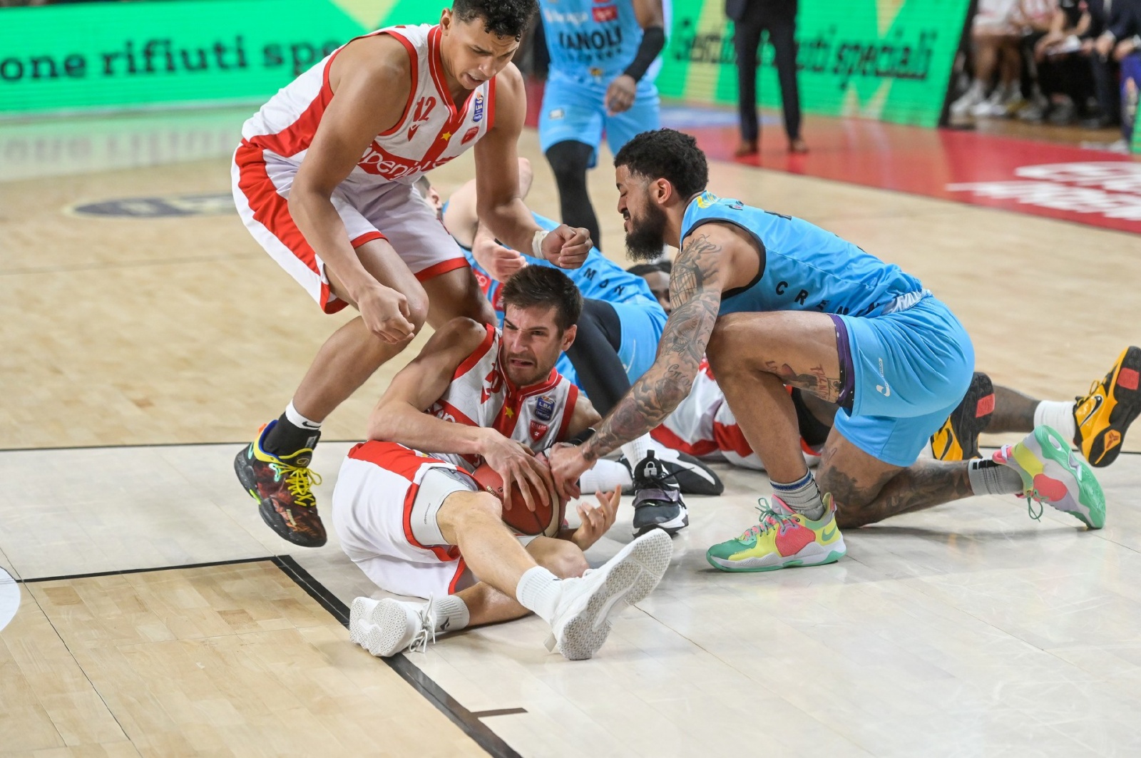 VARESE BASKET SERIE A OPENJOBMETIS PALLACANESTRO VARESE VS. VANOLI CREMONA NELLA FOTO GIOVANNI DE NICOLAO