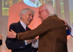 LUINO PREMIO CHIARA ALLA CARRIERA 2022 A CORRADO AUGIAS AL TEATRO SOCIALE CON BAMBI LAZZATI, ROMANO OLDRINI E SINDACO ENRICO BIANCHI