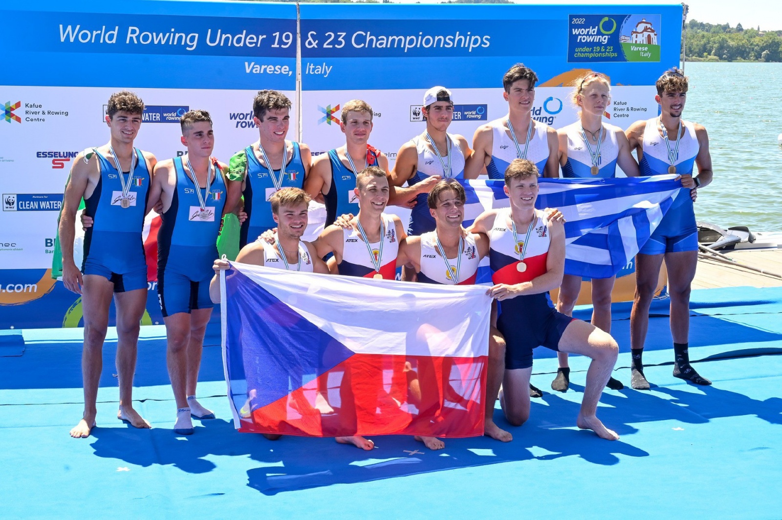 VARESE FINALI A MONDIALI CANOTTAGGIO 2022 UNDER 19 E PREMIAZIONI NELLA FOTO QUATTRO DI COPPIA CON MAICHOL BRAMBILLA