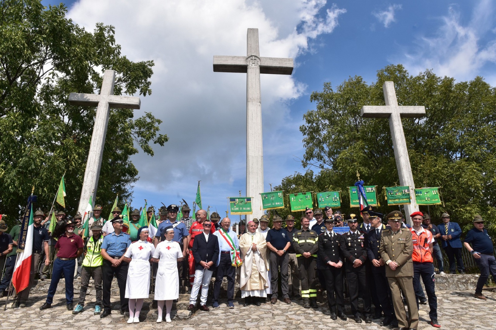 VARESE FESTA DELLA MONTAGNA DEGLI ALPINI 2022 HOTEL CAMPO DEI FIORI
