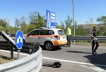 Un 32enne di origine asiatica è stato investito e ucciso oggi da un Tir mentre percorreva una rampa in monopattino. L'incidente è avvenuto sulla strada provinciale Cassanese, all'altezza del Comune di Melzo, nel Milanese. L'uomo è morto sul colpo. Sul pos